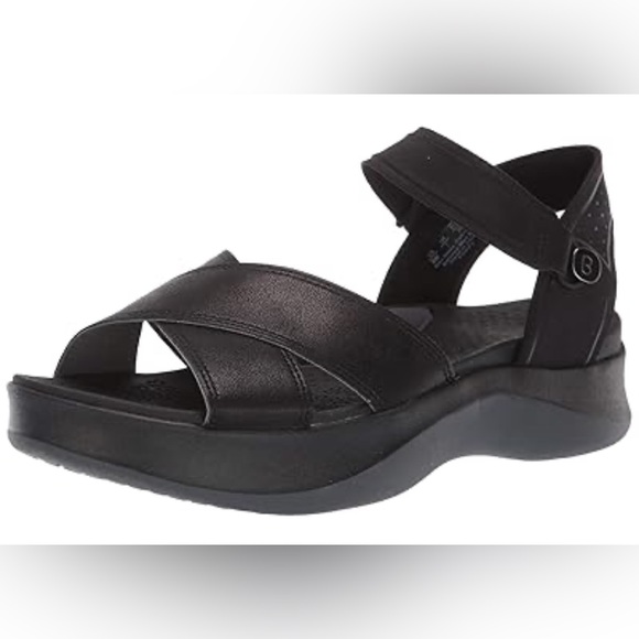 Like New! BZEES Poppy Slip On Black Sandals - Picture 1 of 8